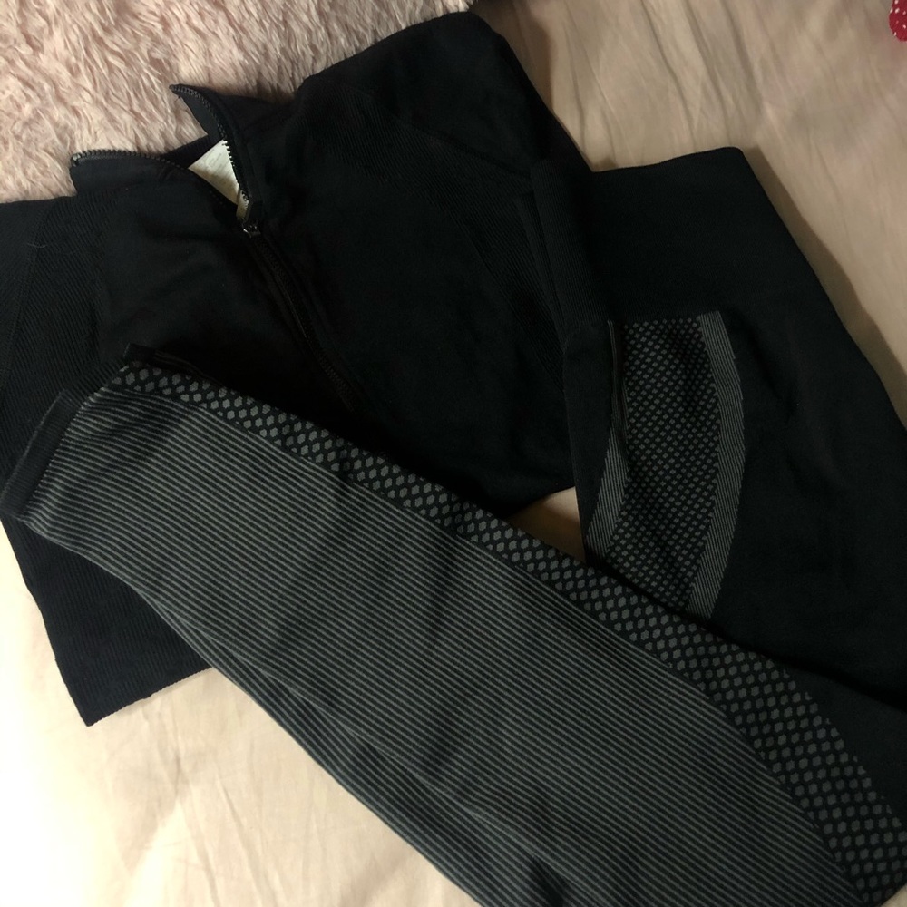 Fabletics bundle - Picture 2 of 7